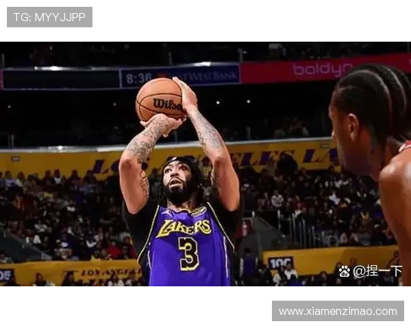 詹姆斯刷新历史纪录湖人逆转战胜勇士继续领跑西部